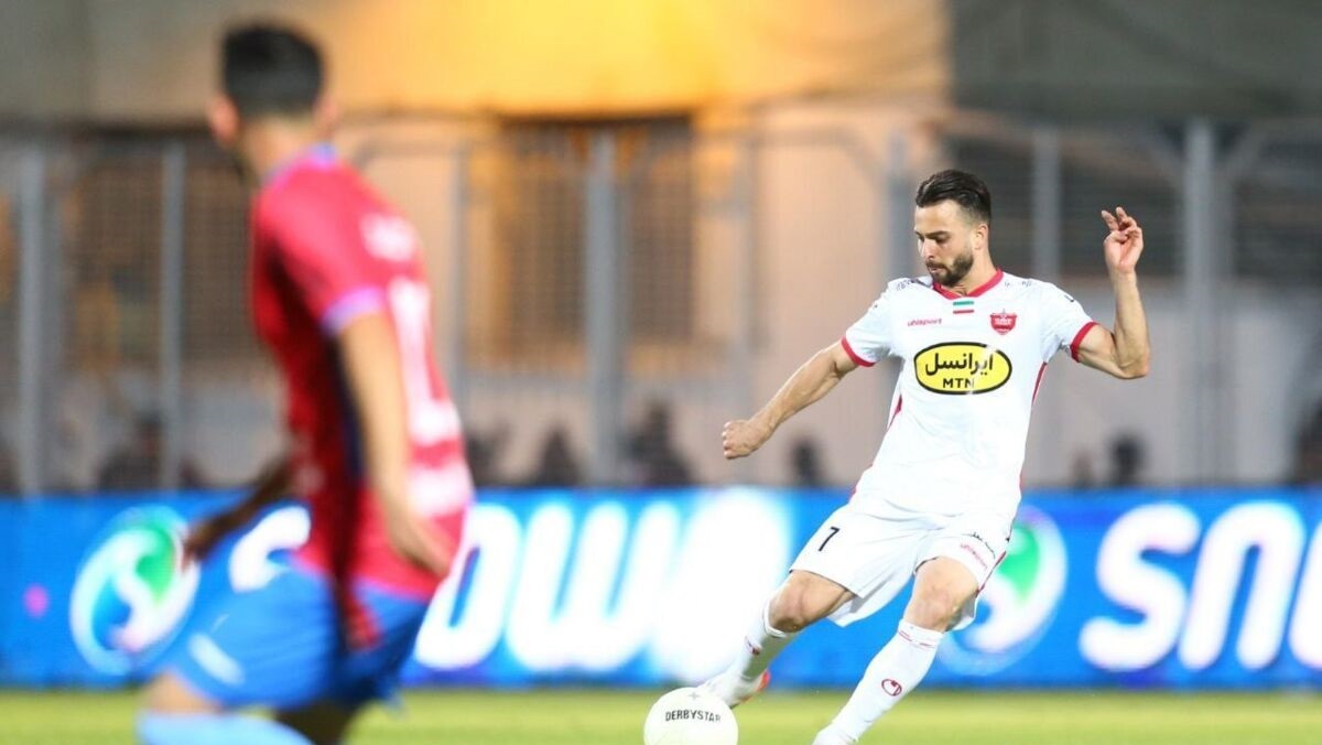 وقتش رسیده به احترام پرسپولیس ایستاده دست بزنید!