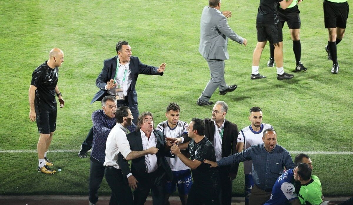 ماجرای اقدام خبرساز ساپینتو در دربی ؛ این ۲ پرسپولیسی باعث اخراج ساپینتو شدند