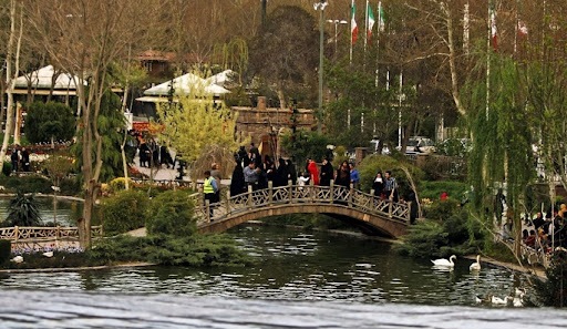 حقوق شهروندی  بدحجاب  و با حجاب نمی‌شناسد؟