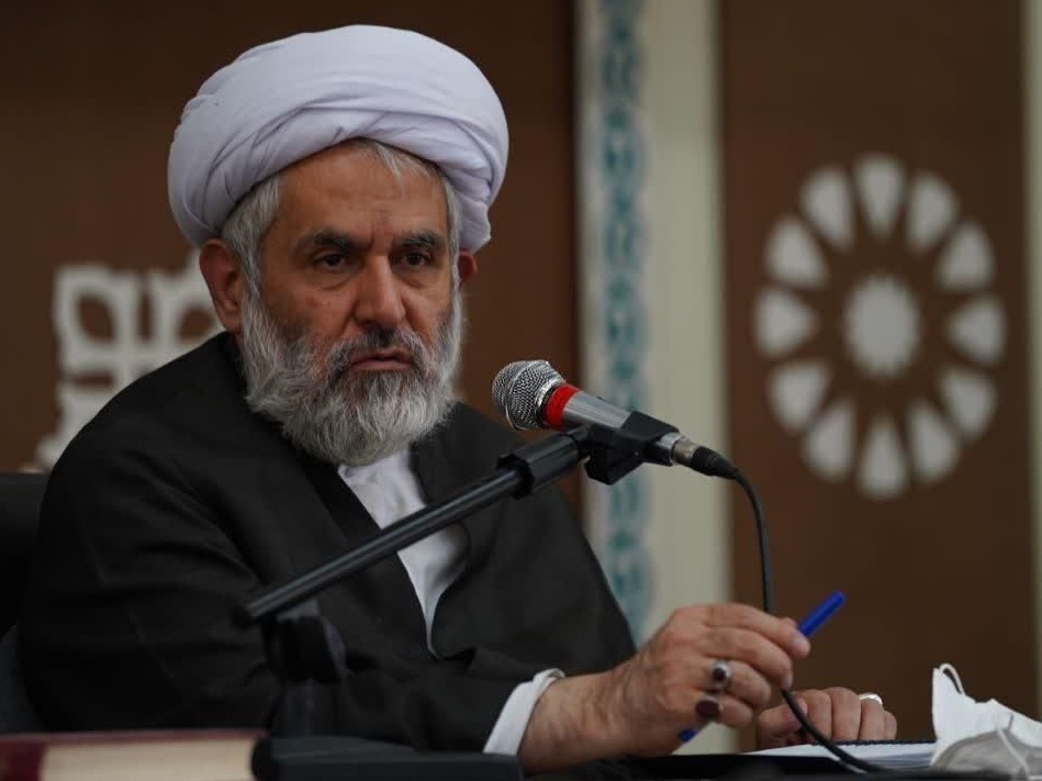 طائب: دشمن قصد دارد چالش‌ با ایران را به دانشگاه و مدارس بکشاند / اگر ما منتظر باشیم که پدافندی رفتار کنیم منفعتی نخواهیم داشت؛ باید از فرصت‌ها استفاده کنیم