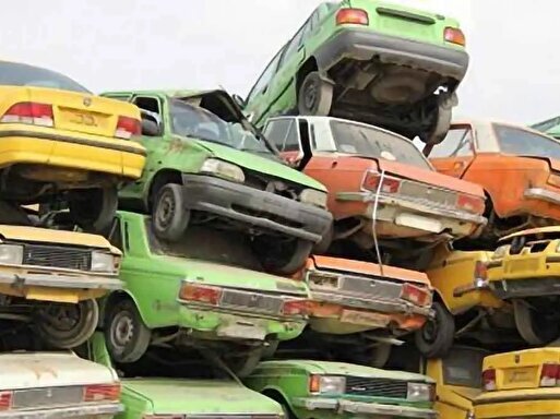واکنش دو نماینده به افزایش ناگهانی قیمت خودرو‌های فرسوده / سیاهکلی، نماینده مجلس: قیمت این خودرو‌ها نباید بیش از ۱۰ درصد ماشین‌های نو باشد؛ وزارت صمت از فعالیت سوداگران جلوگیری کند