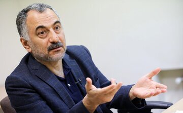 انتقاد تند سعید لیلاز روی آنتن زنده تلویزیون:بیانیه روحانی درباره غزه به آن زیبایی بود،چرا پوشش ندادید؟/یکبار به مواضع سیدحسن آقا و خاتمی اشاره نکردید