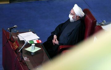 حملات تند آیت الله توکل علیه حسن روحانی همزمان با حضور او در صحن مجلس خبرگان /ماجرای پخش یک کلیپ درباره سند ٢٠٣٠ /رئیس جمهور پیشین سکوت نکرد