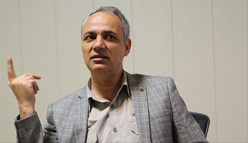 زیدآبادی: آیا نظر حداد عادل این است که باید کتاب های افلاطون، ارسطو، هابز، کانت، هگل، نیچه را در میدان شهر آتش زد؟ / به جای این ادعاها، بهتر است به عنوان یکی از مدعیان اصلی علوم انسانی اسلامی، در ده صفحه، منظورش از این نوع خاص از علم را توضیح دهد
