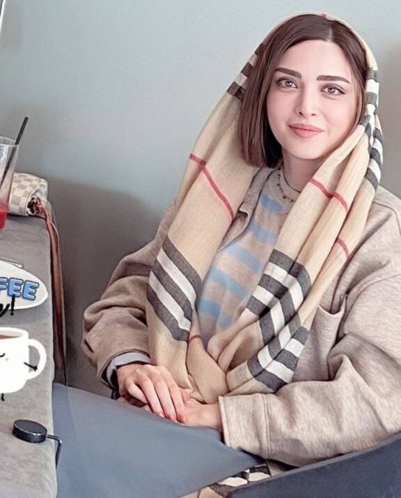 ورزش کردن بهنوش طباطبایی با این شلوار چسبان/فیلم