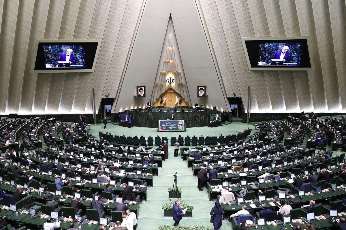 مصوبه جدید مجلس برای افزایش حقوق معلمان و کارمندان دولت در سال ۱۴۰۴ + جدول مصوبه جدید مجلس برای افزایش حقوق معلمان و کارمندان دولت در سال ۱۴۰۴ + جدول