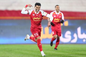 توافق مهاجم پرسپولیس برای تمدید قرارداد
