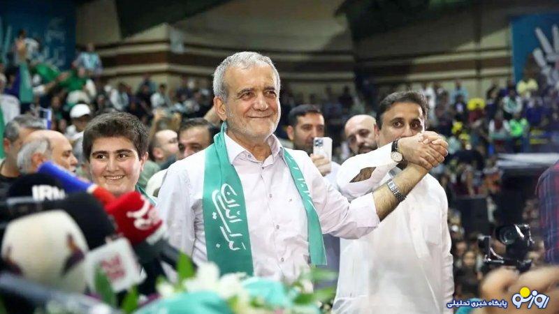 عکس جدید از نوه و دختر مسعود پزشکیان /ادای احترام به سردار سلیمانی