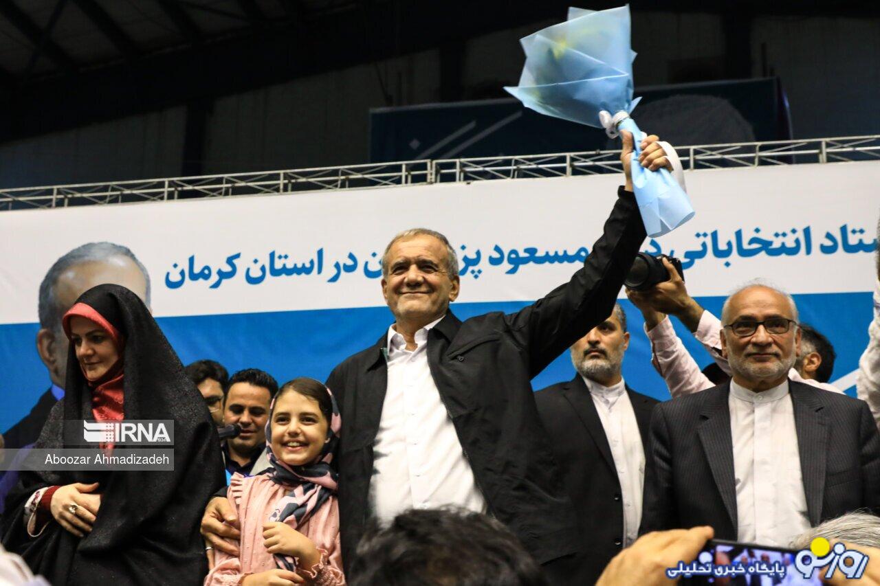 عکس جدید از نوه و دختر مسعود پزشکیان /ادای احترام به سردار سلیمانی