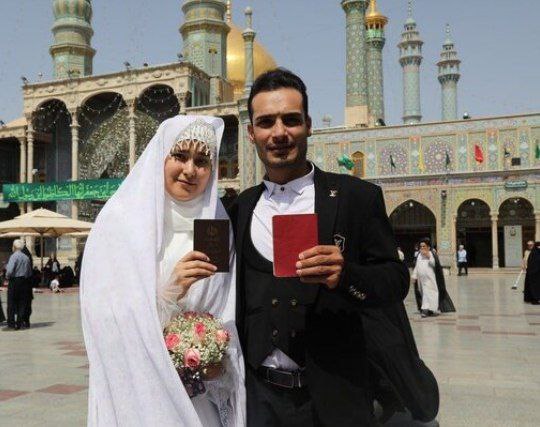 عکس‌هایی از ازدواج با تِم انتخابات 1403