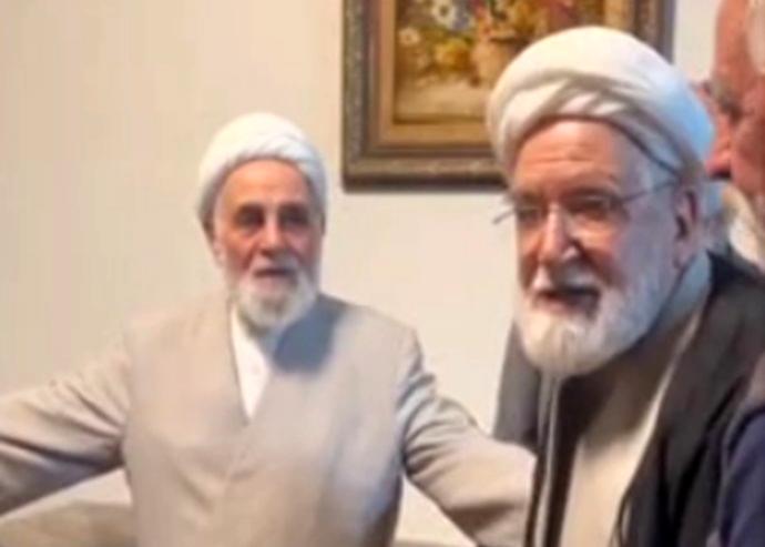 تصویر تازه مهدی کروبی کنار ناطق نوری پس از ۱۵ سال تصویر تازه مهدی کروبی کنار ناطق نوری پس از ۱۵ سال