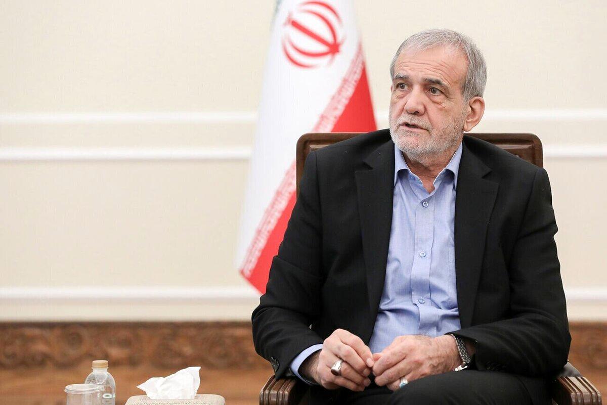 نوشیدنی روی میز دیدار پزشکیان و مولوی عبدالحمید جنجال برانگیز شد نوشیدنی روی میز دیدار پزشکیان و مولوی عبدالحمید جنجال برانگیز شد