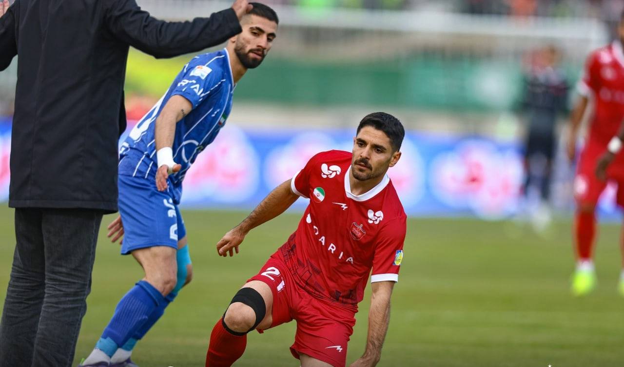 محمد عمری جراحی شد؛ دوری چند هفته‌ای وینگر پرسپولیس