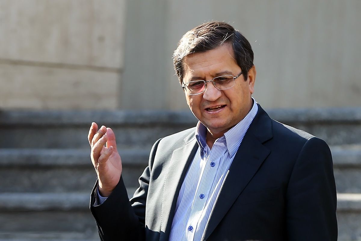 همتی: بساط فساد ناشی از چند نرخی بودن ارز جمع میشود همتی