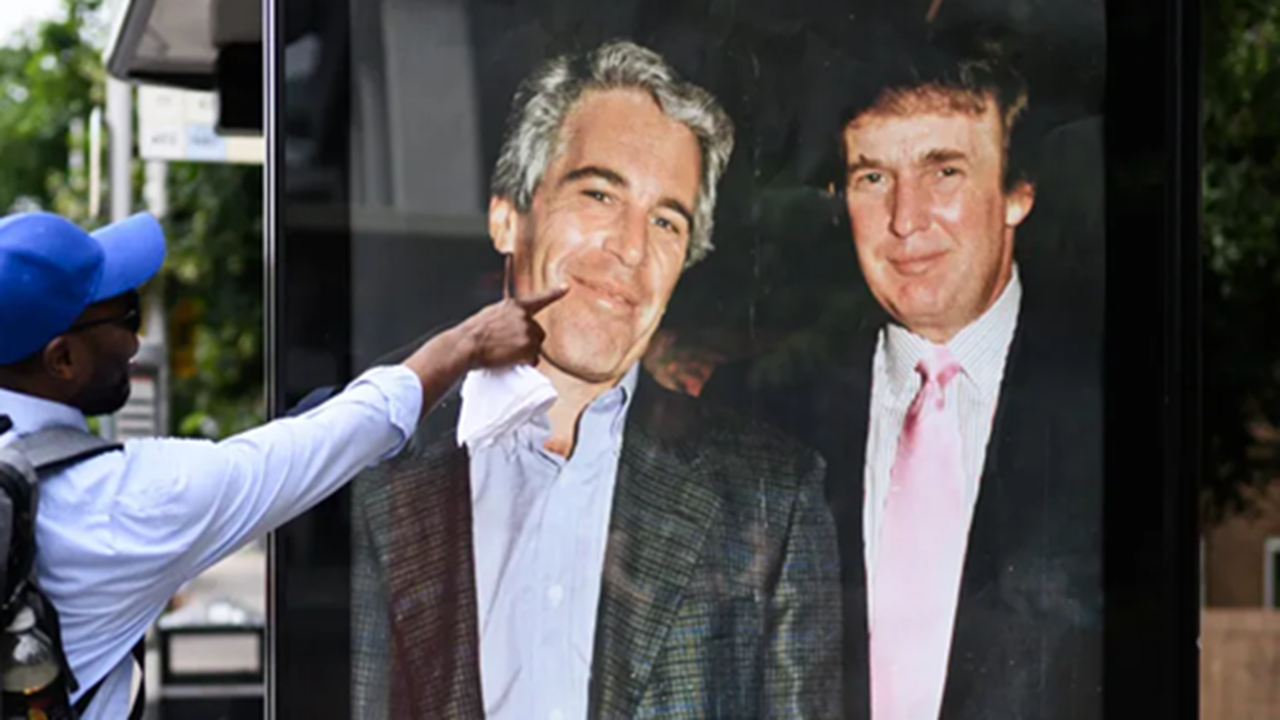 وزارت دادگستری آمریکا: یک میلیون سند تازه مرتبط با اپستین شناسایی شد وزارت دادگستری آمریکا: یک میلیون سند تازه مرتبط با اپستین شناسایی شد