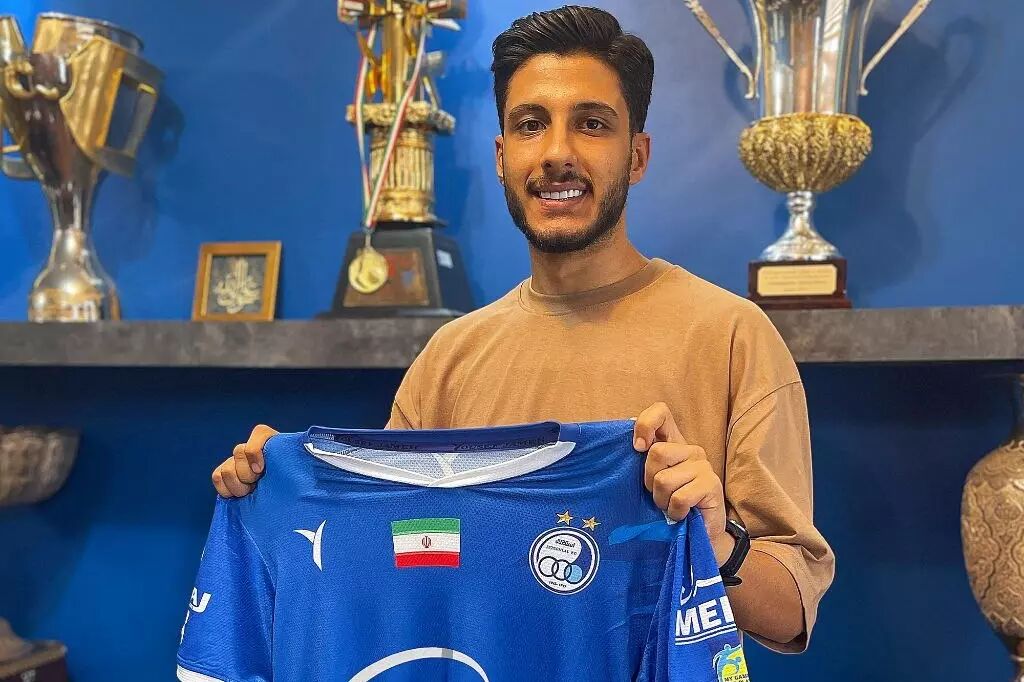 هافبک استقلال محروم شد!