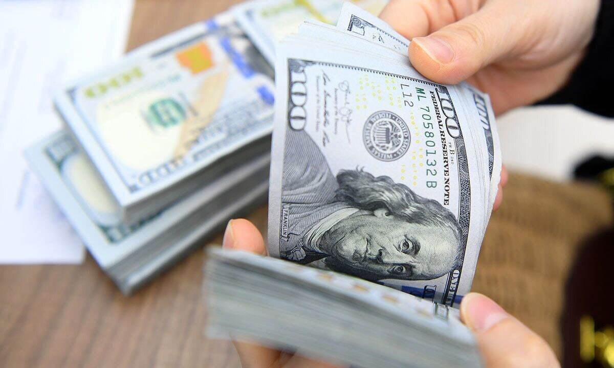 قیمت دلار، یورو، طلا و سکه امروز ۹ اردیبهشت ۱۴۰۴/ دلار آزاد در بازار چند؟ + جدول