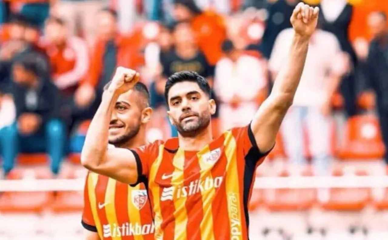 تمجید علی کریمی از سرمربی پرسپولیس: کارتال از مورینیو بهتر است