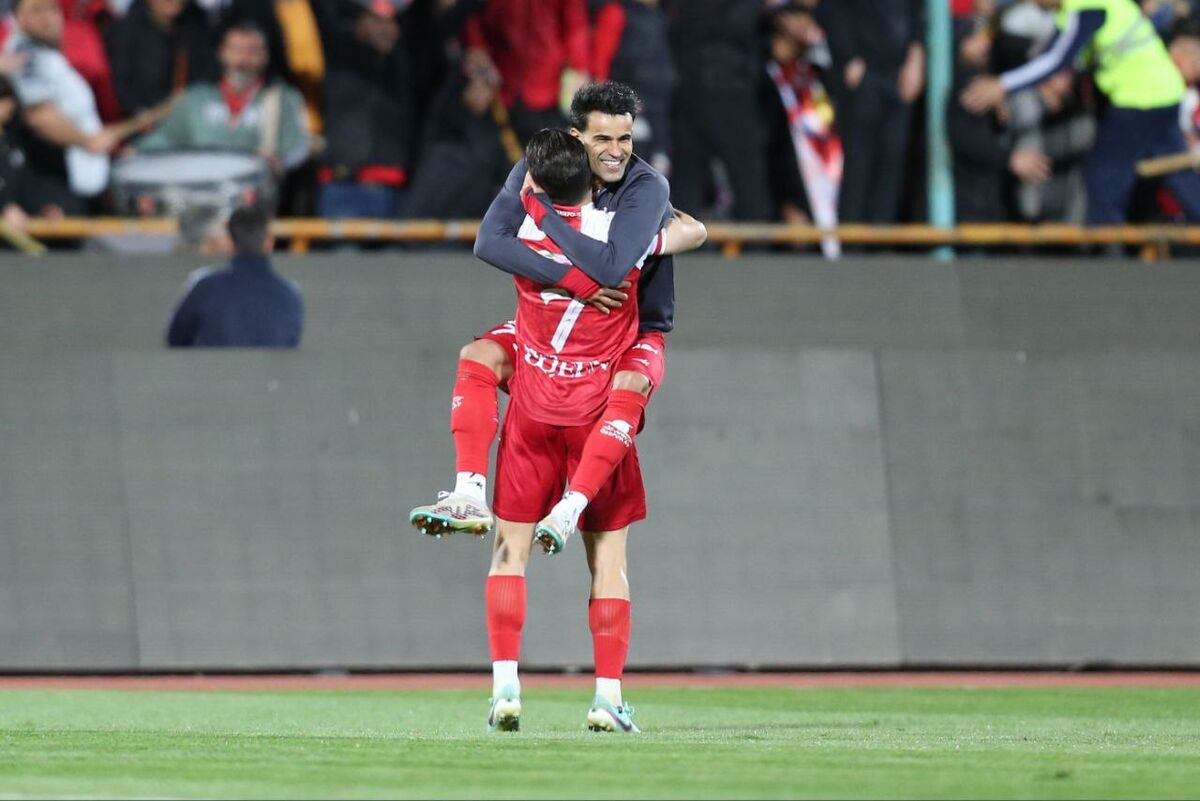 خواسته مهاجم محبوب پرسپولیس؛ لطفا هوای هم را داشته باشیم