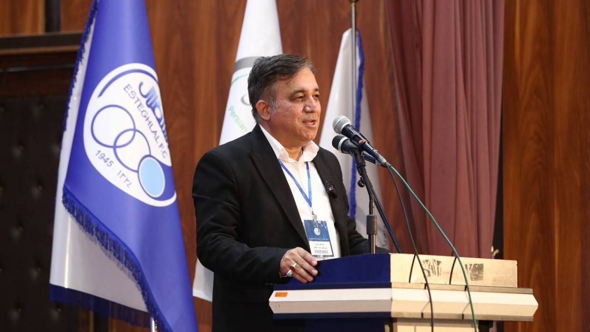 کار آشورماتوف با استقلال تمام شده است؛ تاجرنیا: مطمئنم این فصل شرمنده هواداران نخواهیم شد