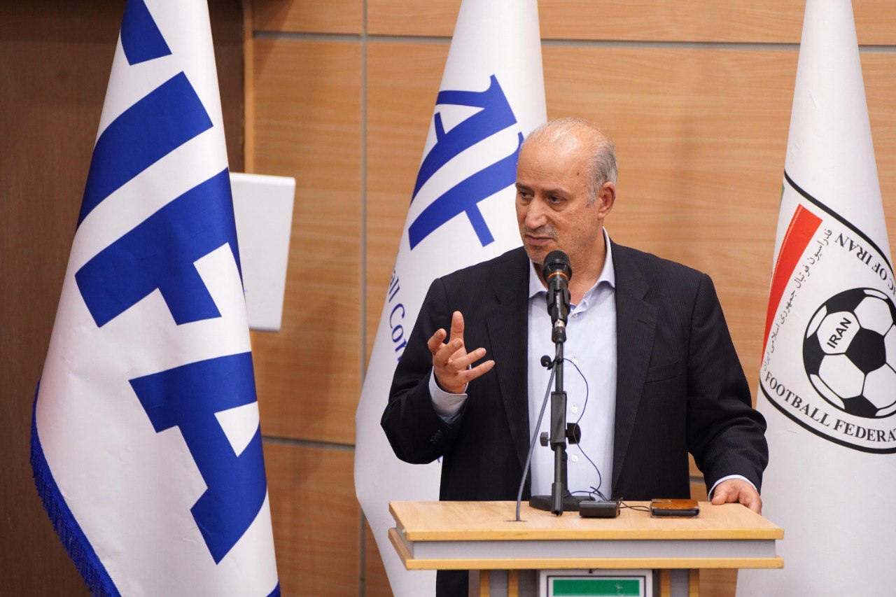 رونمایی مهدی تاج از برنامه جدید شروع لیگ برتر و سوپرجام فوتبال ایران رونمایی مهدی تاج از برنامه جدید شروع لیگ برتر و سوپرجام فوتبال ایران