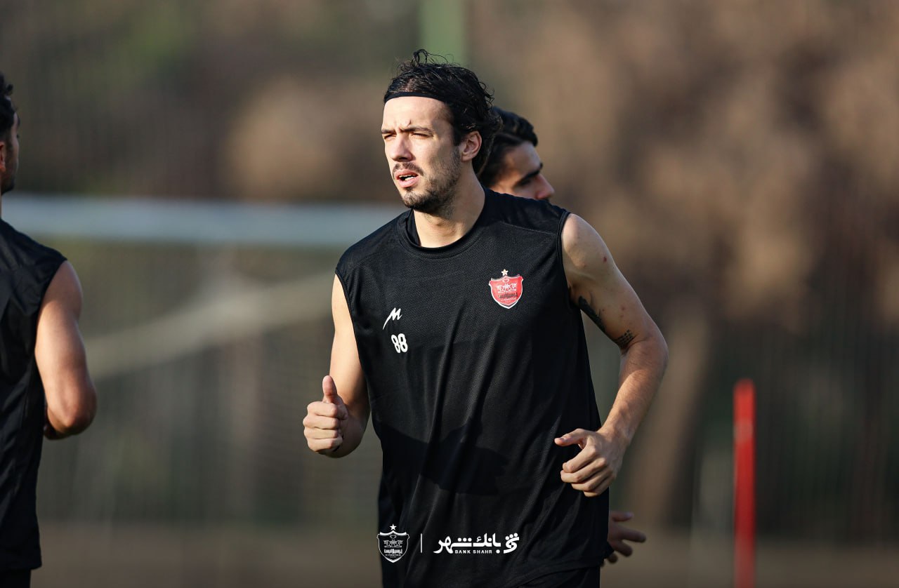 کارت بازی بازیکن خارجی پرسپولیس صادر شد