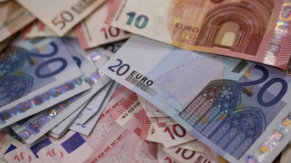 قیمت دلار بازار آزاد امروز پنجشنبه ۱۳ شهریور ۱۴۰۴ +جدول