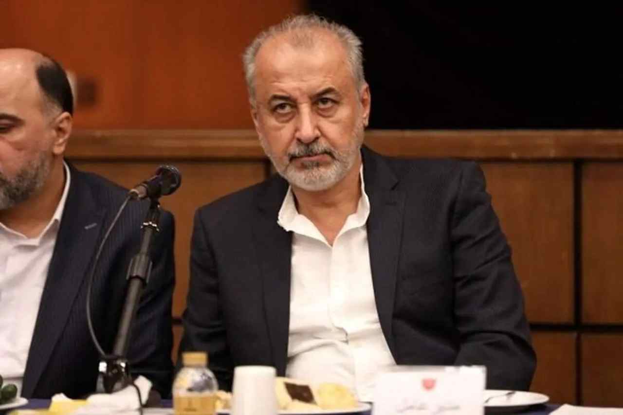 رضا درویش: استعفا نمی‌دهم