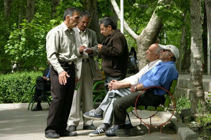 بازنشستگان در این تاریخ منتظر دریافتی ۵ میلیون تومانی باشند؟