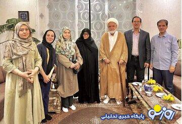 در دیدار کروبی و فرزندان میر حسین موسوی چه گذشت؟! در دیدار کروبی و فرزندان میر حسین موسوی چه گذشت؟!