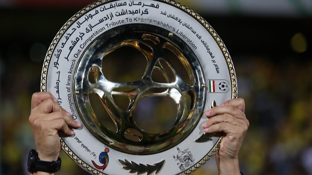 تراکتور - پرسپولیس ؛ فینال زودهنگام/ استقلال برابر تیم گمنام کشت و صنعت خلخال تراکتور - پرسپولیس ؛ فینال زودهنگام/ استقلال برابر تیم گمنام کشت و صنعت خلخال