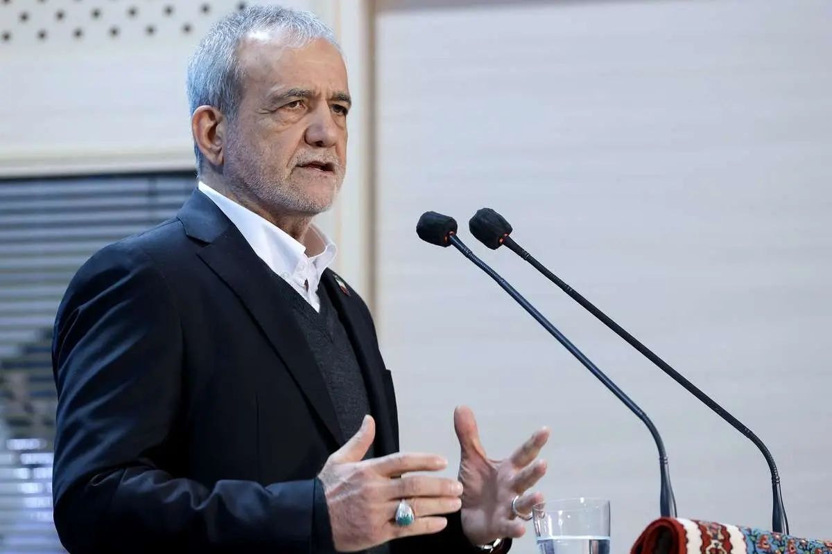 پزشکیان: اگر باران نبارد، احتمالاً آب از آذر ماه در تهران جیرهبندی میشود/ اگر باز هم نبارد، باید تهران را خالی کنیم پزشکیان: اگر باران نبارد، احتمالاً آب از آذر ماه در تهران جیرهبندی میشود/ اگر باز هم نبارد، باید تهران را خالی کنیم