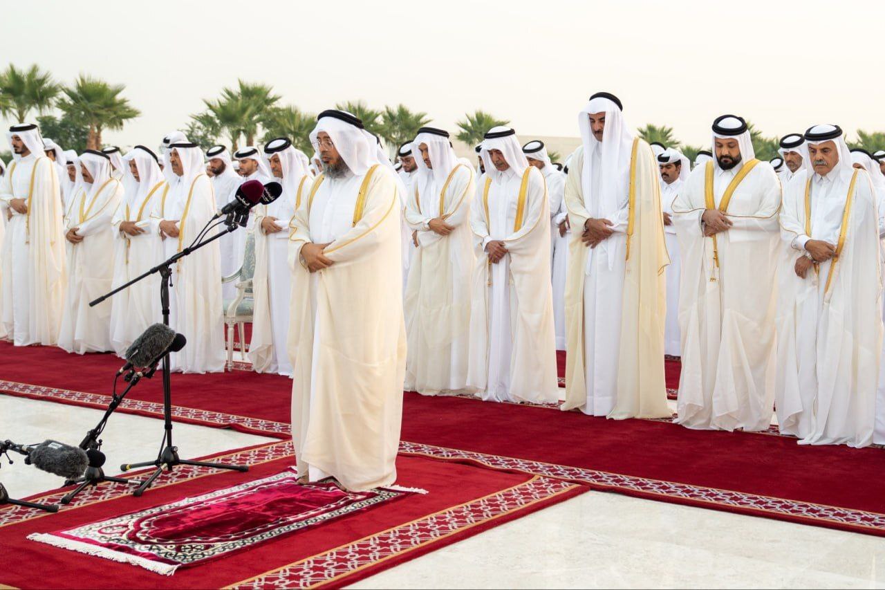 اقامه نماز باران توسط شیخ تمیم بن حمد آل‌ثانی