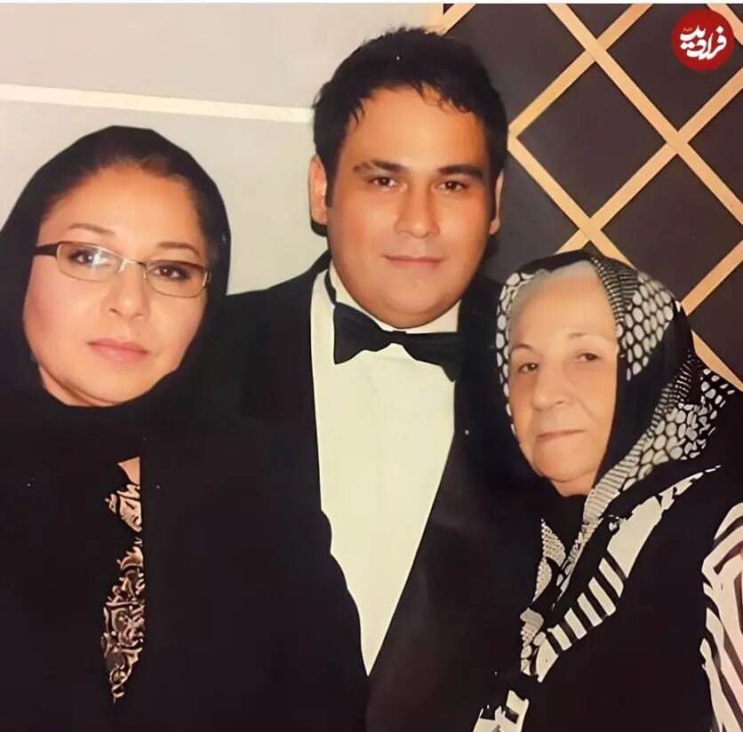 رضا داوودنژاد با کت و شلوار دامادی اش رضا داوودنژاد با کت و شلوار دامادی اش