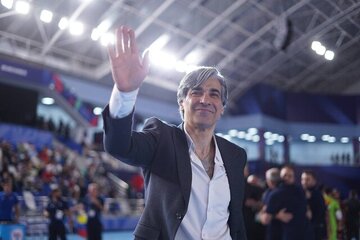 حمله شمسایی به فردوسی‌پور: او پشت تریبون خودش نشسته و هر اراجیفی می‌خواهد می‌گوید/ عادل فکر می‌کند علامه دهر است