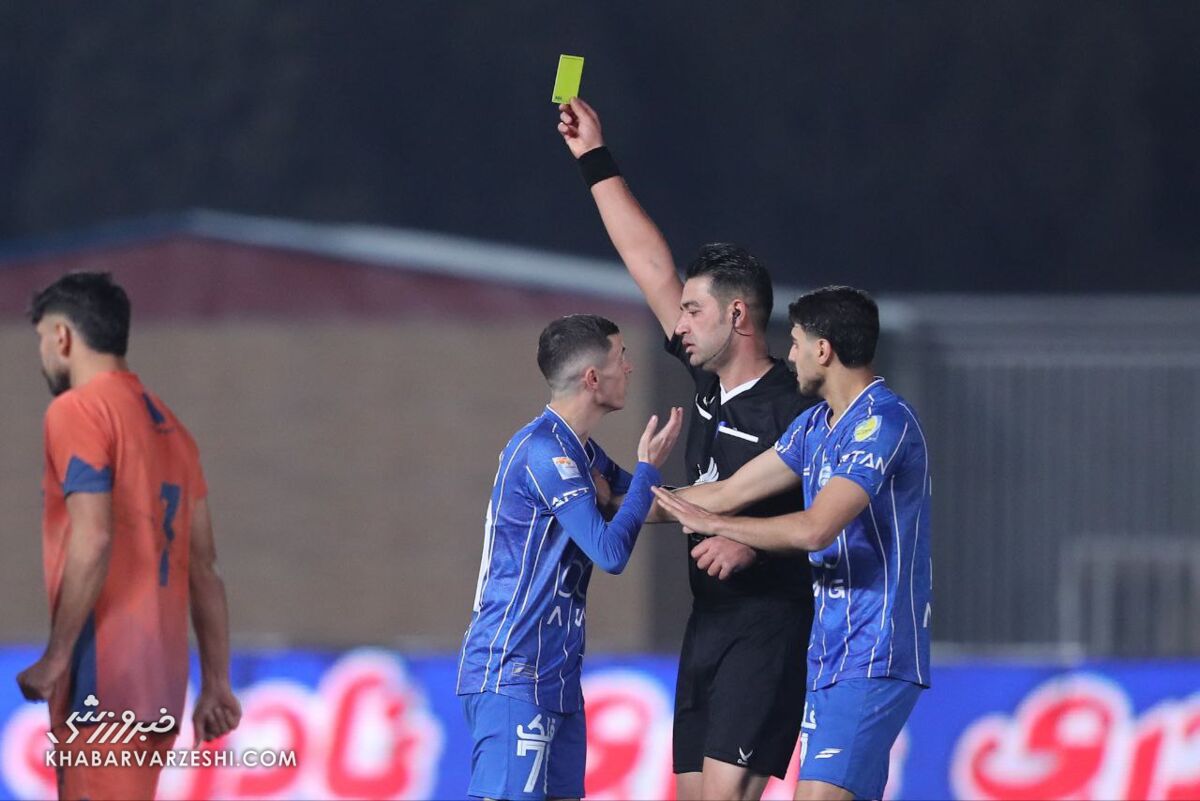 فریم به فریم با حرکات عجیب یاسر آسانی/ گریه جنجالی مهاجم استقلال +عکس