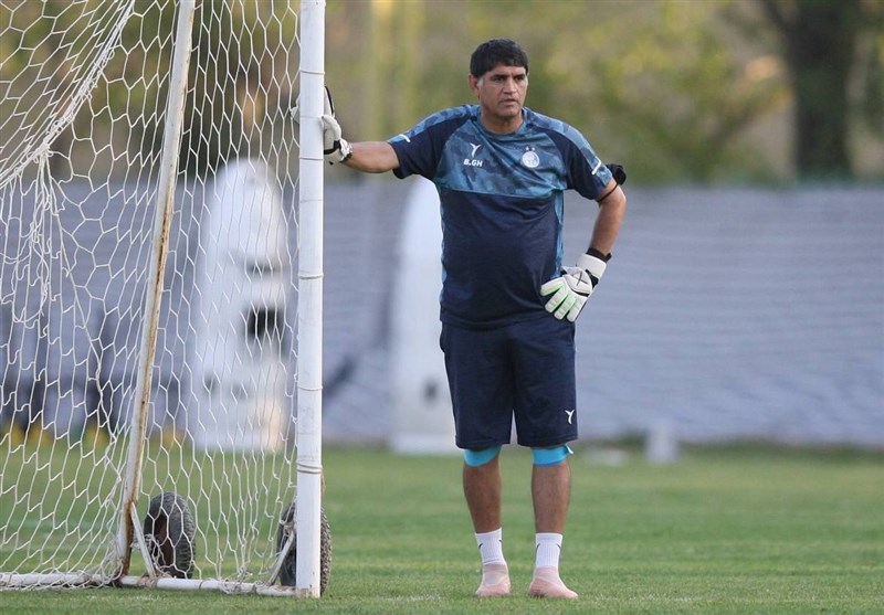 حضور بهزاد غلامپور در تمرینات استقلال بدون امضای قرارداد! حضور بهزاد غلامپور در تمرینات استقلال بدون امضای قرارداد!