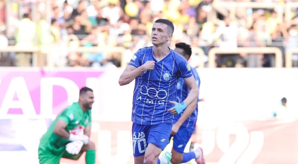 ۴۰۰ هزار دلار کجا، ۱،۵ میلیون دلار کجا؛ ستاره استقلال باید هم عاشق باشد! ۴۰۰ هزار دلار کجا، ۱،۵ میلیون دلار کجا؛ ستاره استقلال باید هم عاشق باشد!