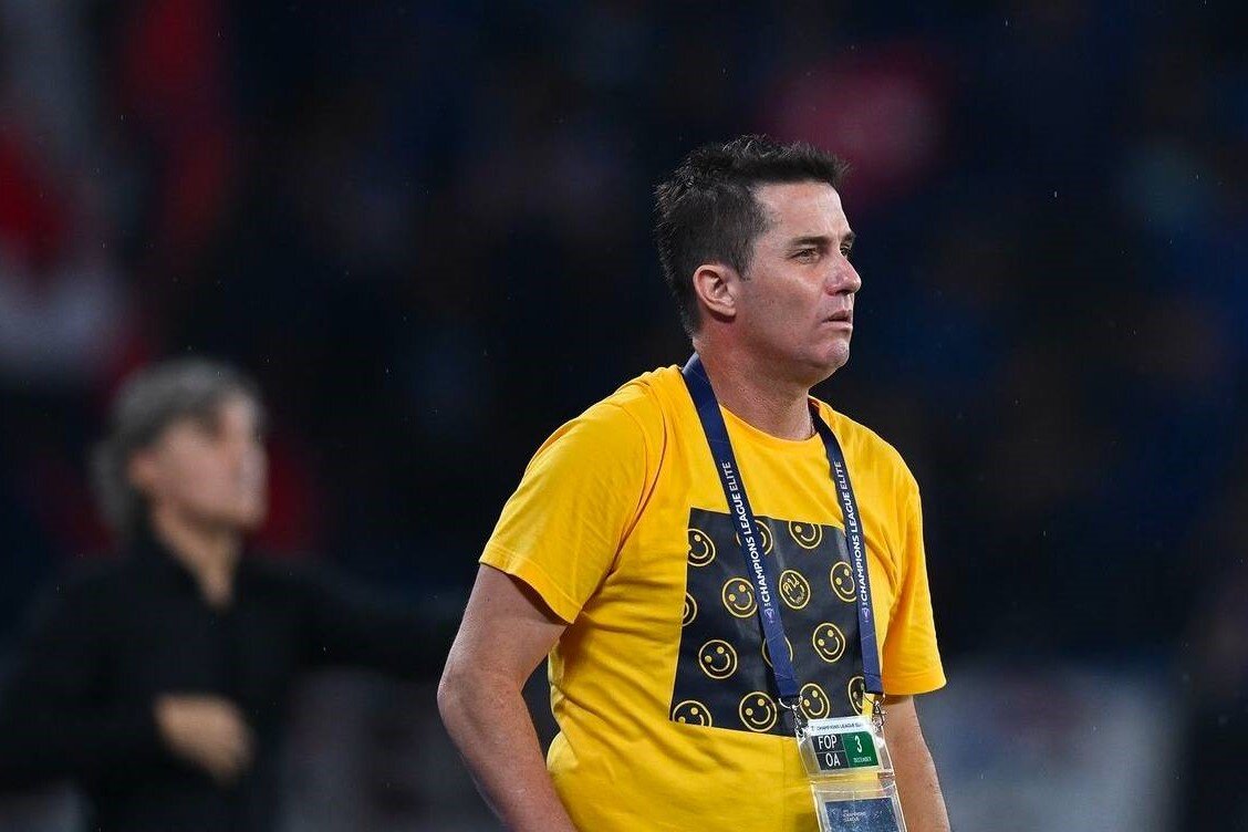 آنالیزور جدید در راه پرسپولیس؛ تکلیف مهرداد خانبان چه میشود؟ آنالیزور جدید در راه پرسپولیس؛ تکلیف مهرداد خانبان چه میشود؟