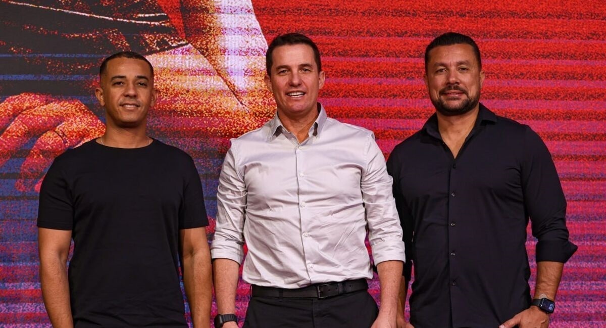 اولین تصمیم اوسمار برای بازی با تراکتور اولین تصمیم اوسمار برای بازی با تراکتور