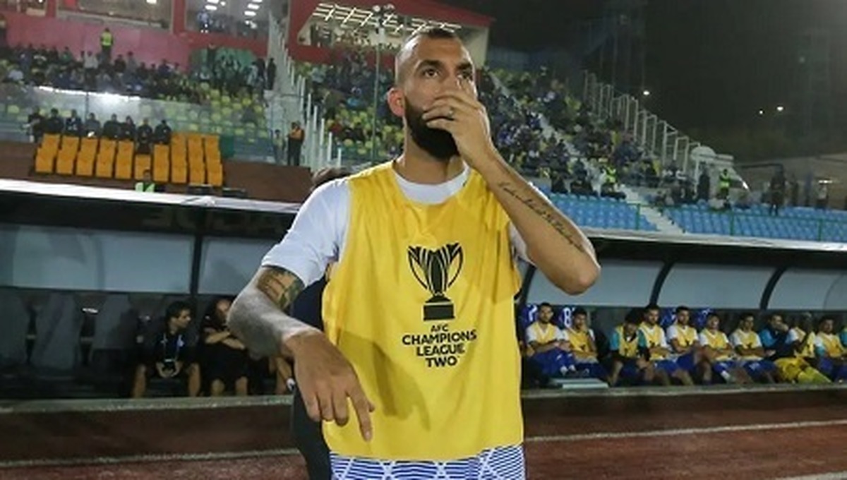 استقلال قید دو بازیکن را می‌زند