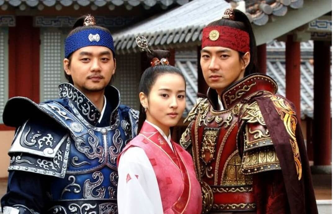 عکس کریسمسی جومونگ در آستانه سال نو عکس کریسمسی جومونگ در آستانه سال نو