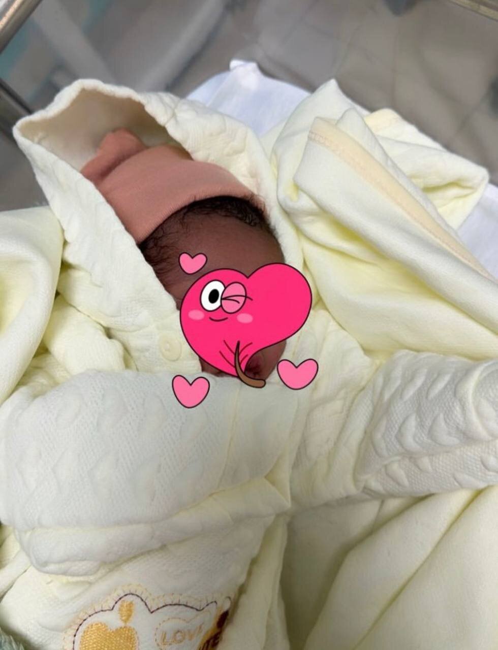 خانواده اندونگ با تولد فرزندش کامل‌تر شد