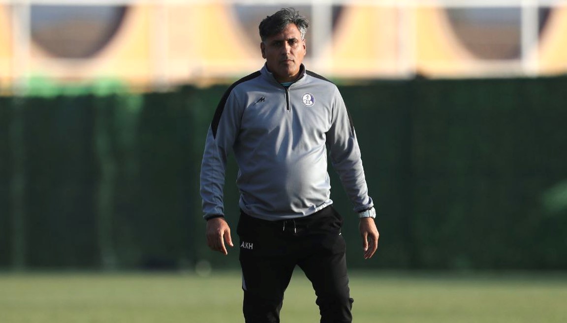 عجیب و غیرمنتظره با نیت اخلاق‌مداری؛ سرمربی استقلال خوزستان عمداً تیمش رد ۱۰ نفره کرد!