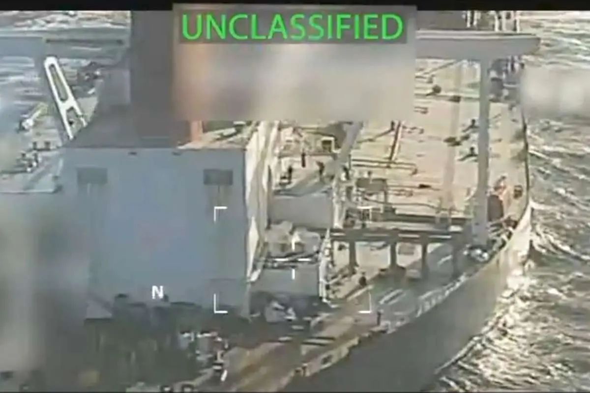 ادعای کاخ سفید: نفتکش ونزوئلا به دلیل «انتقال نفت در بازار سیاه به سپاه پاسداران ایران»، توقیف شده/ ایالات متحده قصد دارد نفت آن را مصادره کند