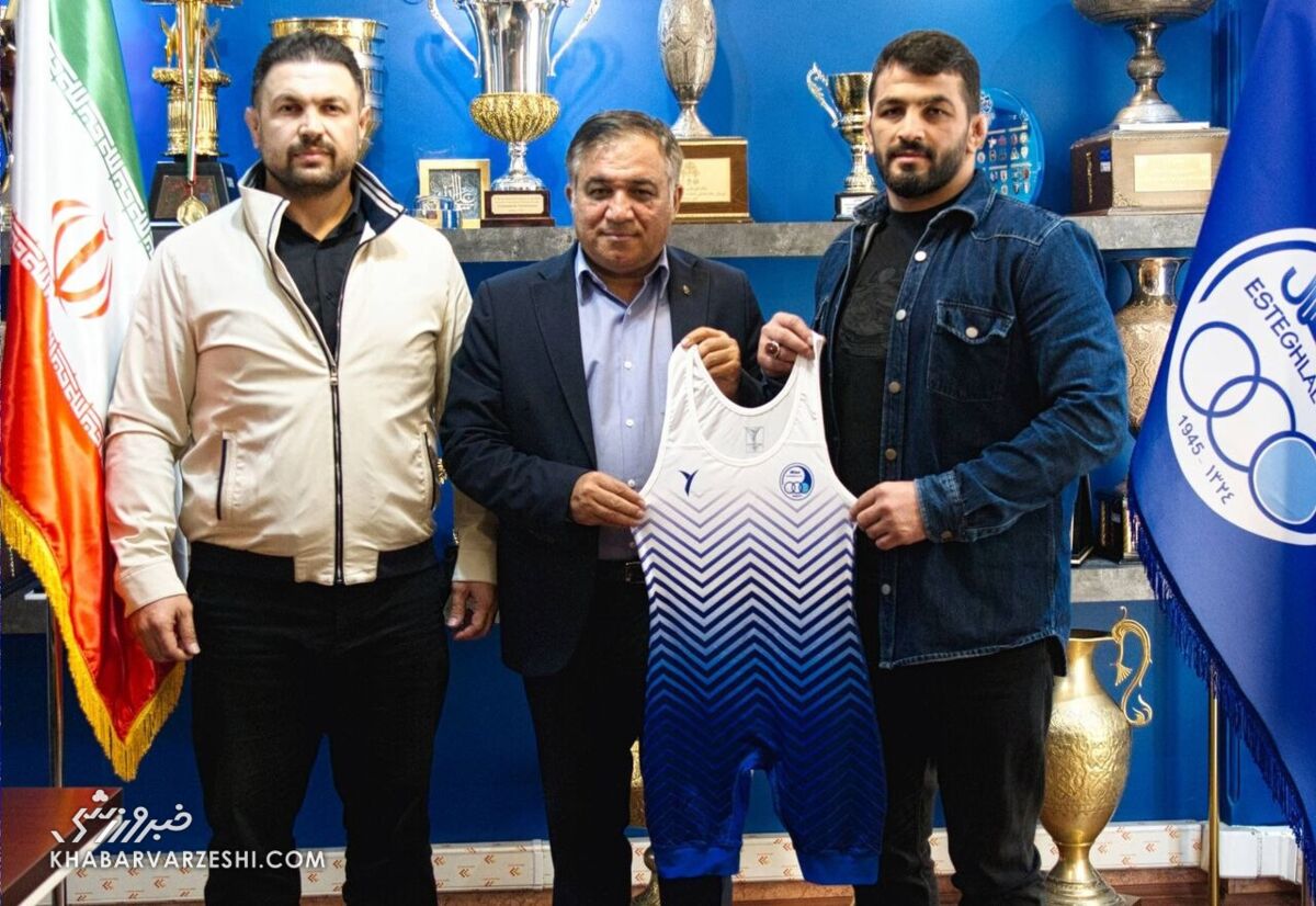 پیام باشگاه استقلال به هواداران: مردم به سالن بیایند، حسن یزدانی جمعه کشتی میگیرد پیام باشگاه استقلال به هواداران: مردم به سالن بیایند، حسن یزدانی جمعه کشتی میگیرد