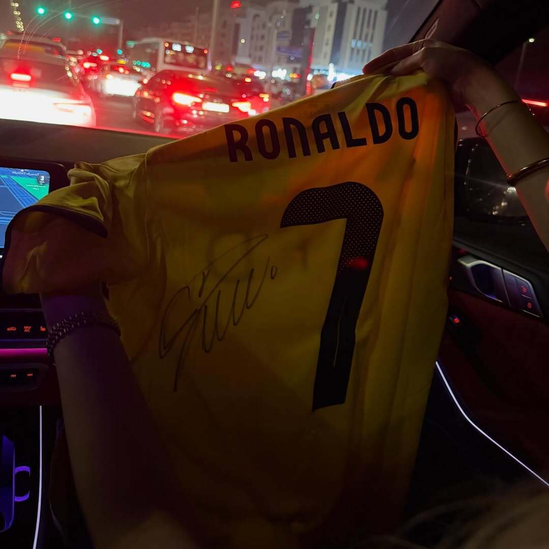 (عکس) هدیه ویژه رونالدو به شیدا مقصودلو همسر ژوزه مورایس