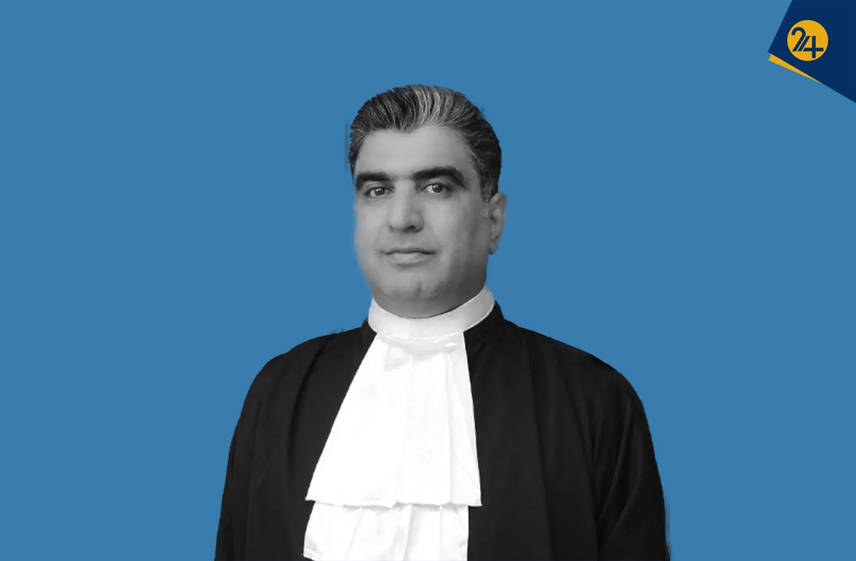 خسرو علیکردی کیست